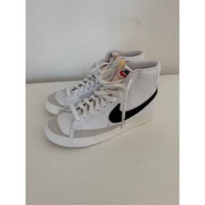 Nike Womens High Top Blazer Sneakers Size 7.5 Brand New White